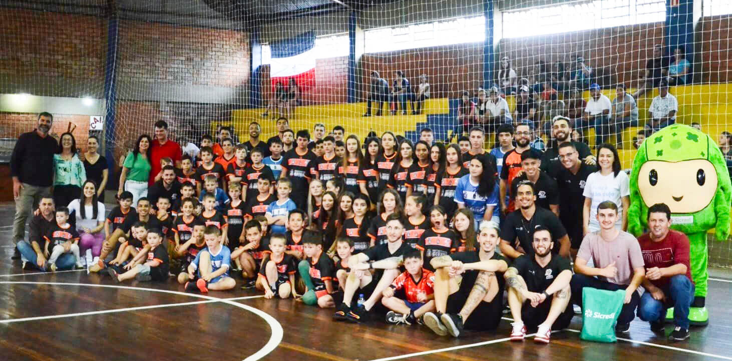 Capa Administração Municipal de Caiçara e AFUCS entregam uniformes do projeto CT Futura/AFUCS