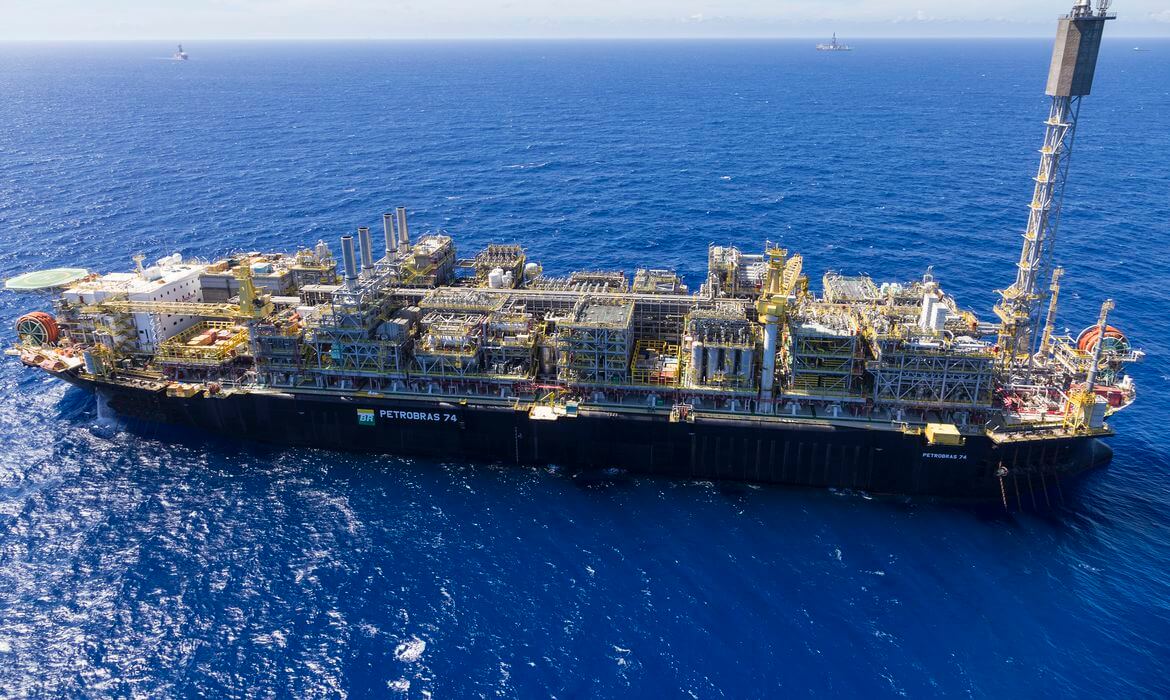 Capa Produção de petróleo e gás atinge 3,978 milhões de barris em novembro