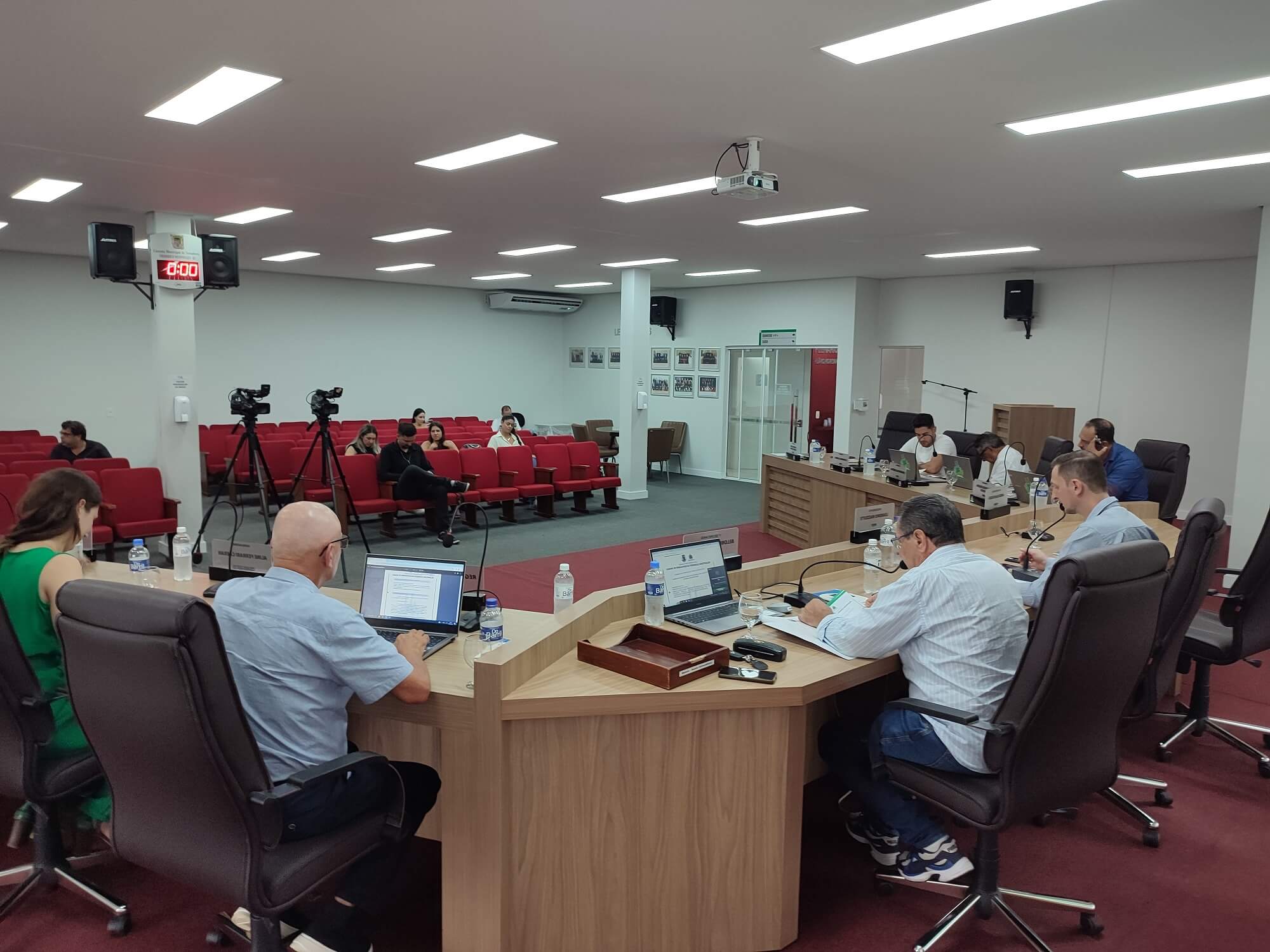 Capa Câmara aprova contratação de mais cinco profissionais para atuar no combate à dengue em Frederico Westphalen