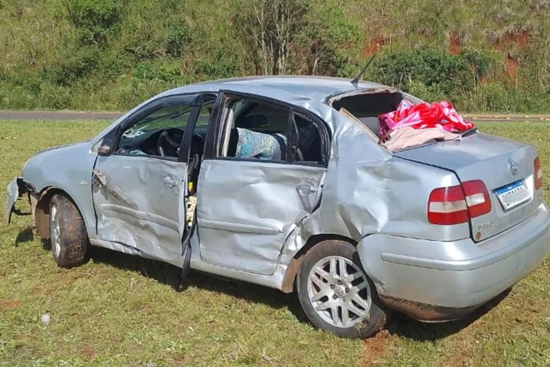 Capa Acidente entre carro e caminhão deixa três feridos em Palmeira das Missões