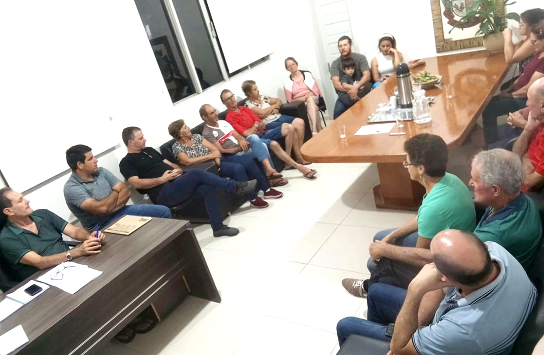 Capa Prefeito de Caiçara anuncia investimentos para melhorar condições de feirantes e artesãos