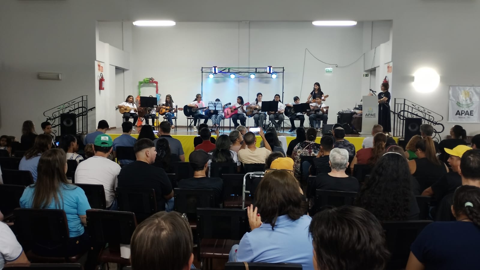 Capa Apae de Nonoai realiza Noite Cultural do Projeto Encantar Cultural