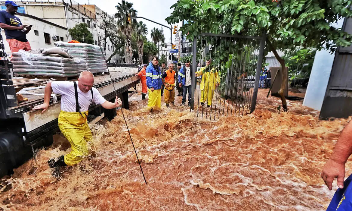 Capa Mortes por chuvas no RS chegam a 78 e ultrapassam tragédia de 2023