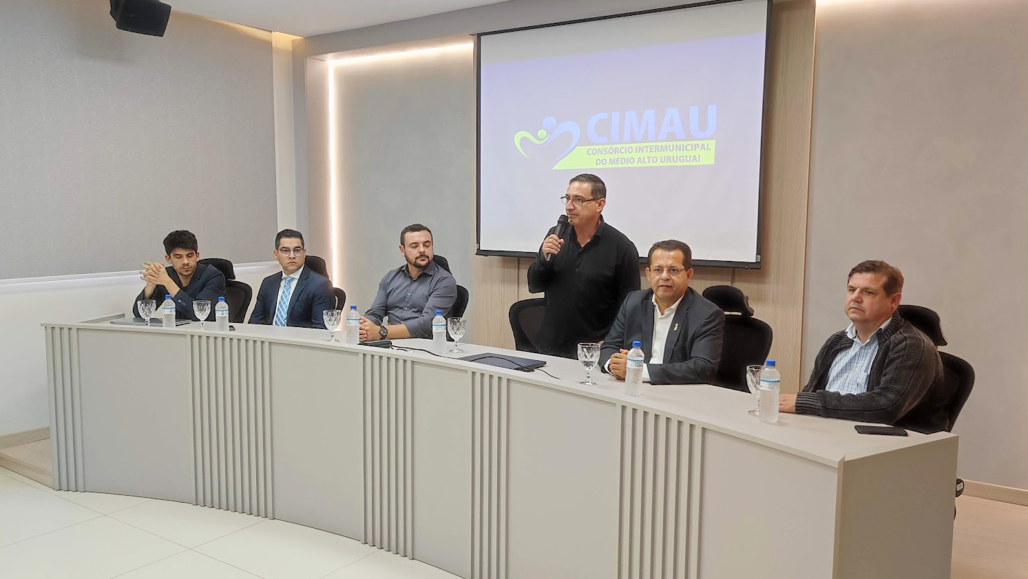 Capa CIMAU articula recursos para pavimentação da rodovia que liga Rodeio Bonito e Trindade do Sul