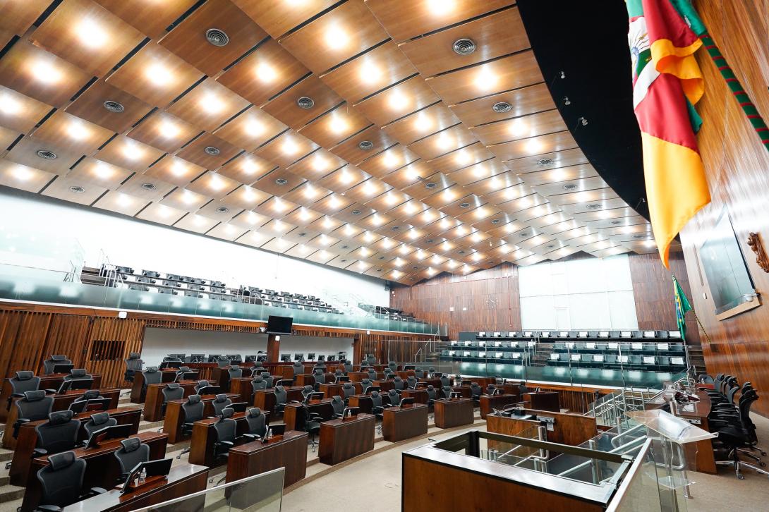 Capa Posse de deputados estaduais será na próxima semana