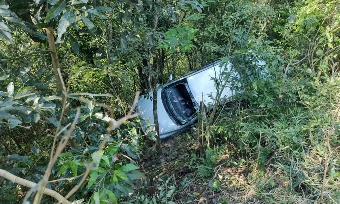 Capa Motorista perde o controle e capota veículo em Tenente Portela