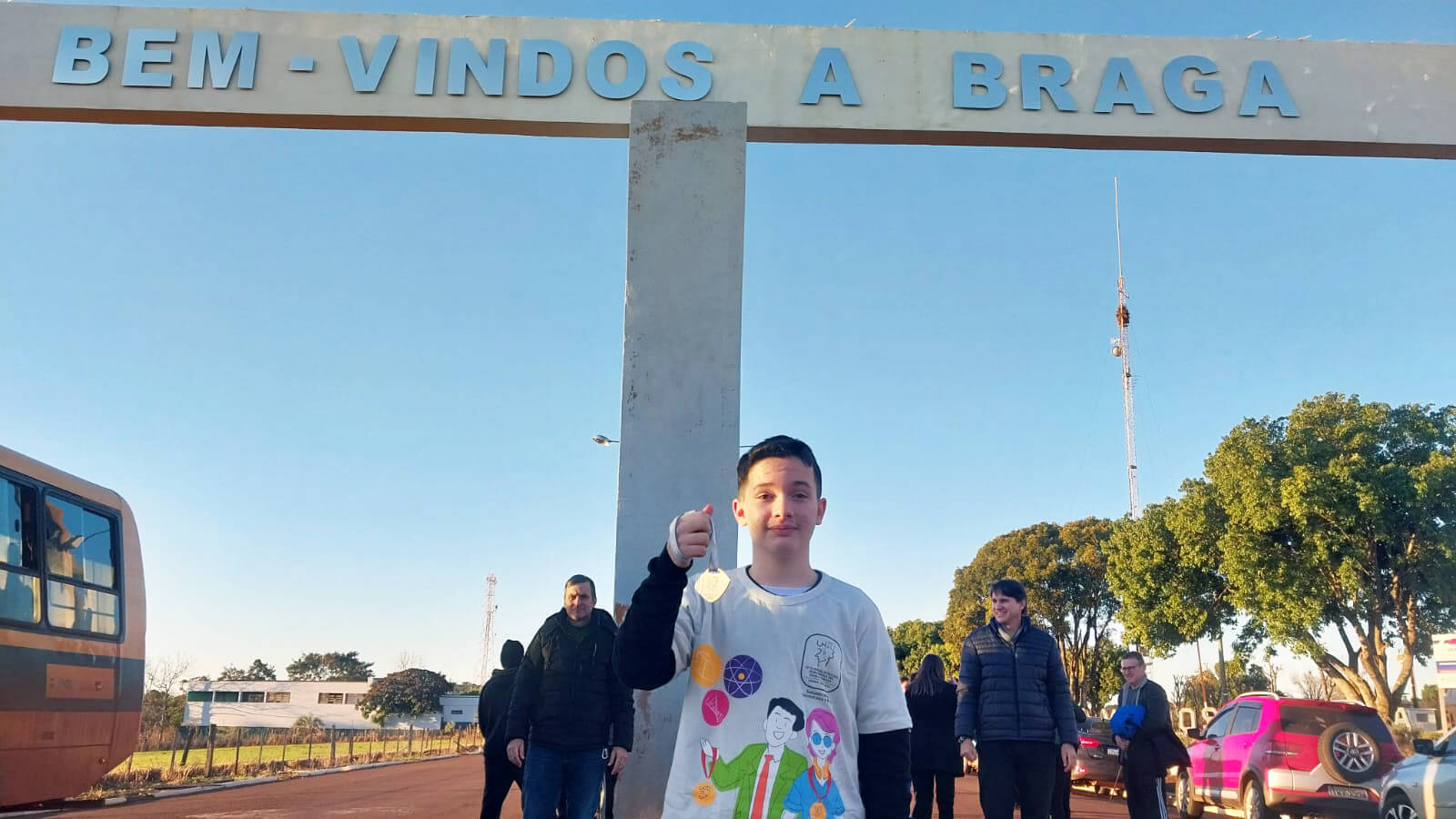 Capa Aluno da Escola Santo Pazini, de Braga, conquista medalha de ouro na OBMEP