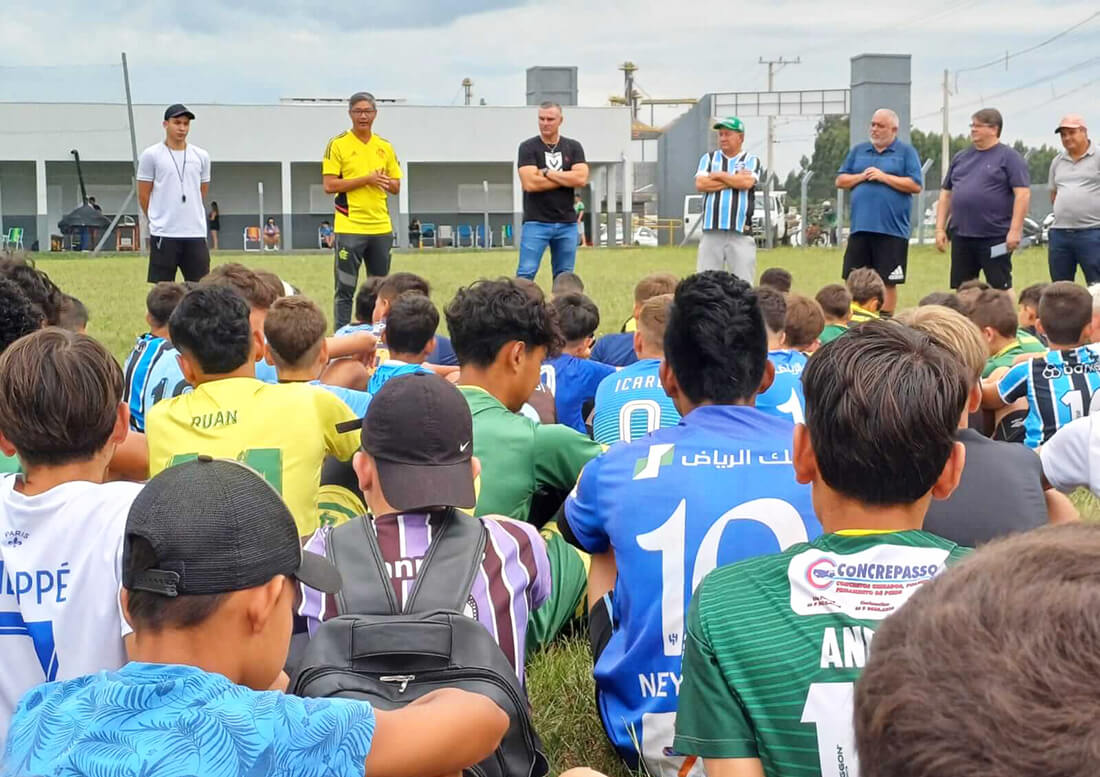 Capa Jovens participam de Avaliação Técnica do Flamengo em Redentora