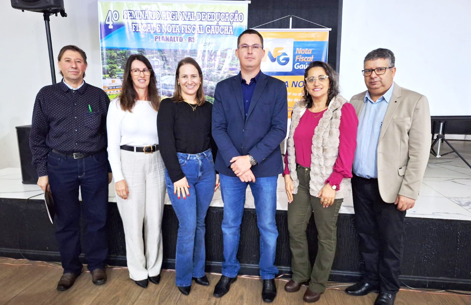 Capa Servidores de Rodeio Bonito participam do Seminário Regional de Educação Fiscal