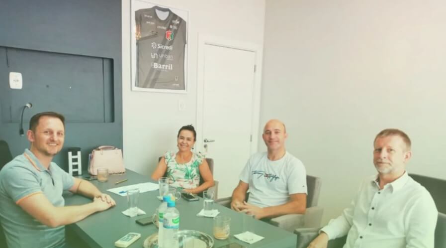 Capa Leandro Mazzutti recebe presidente da Câmara de Caiçara