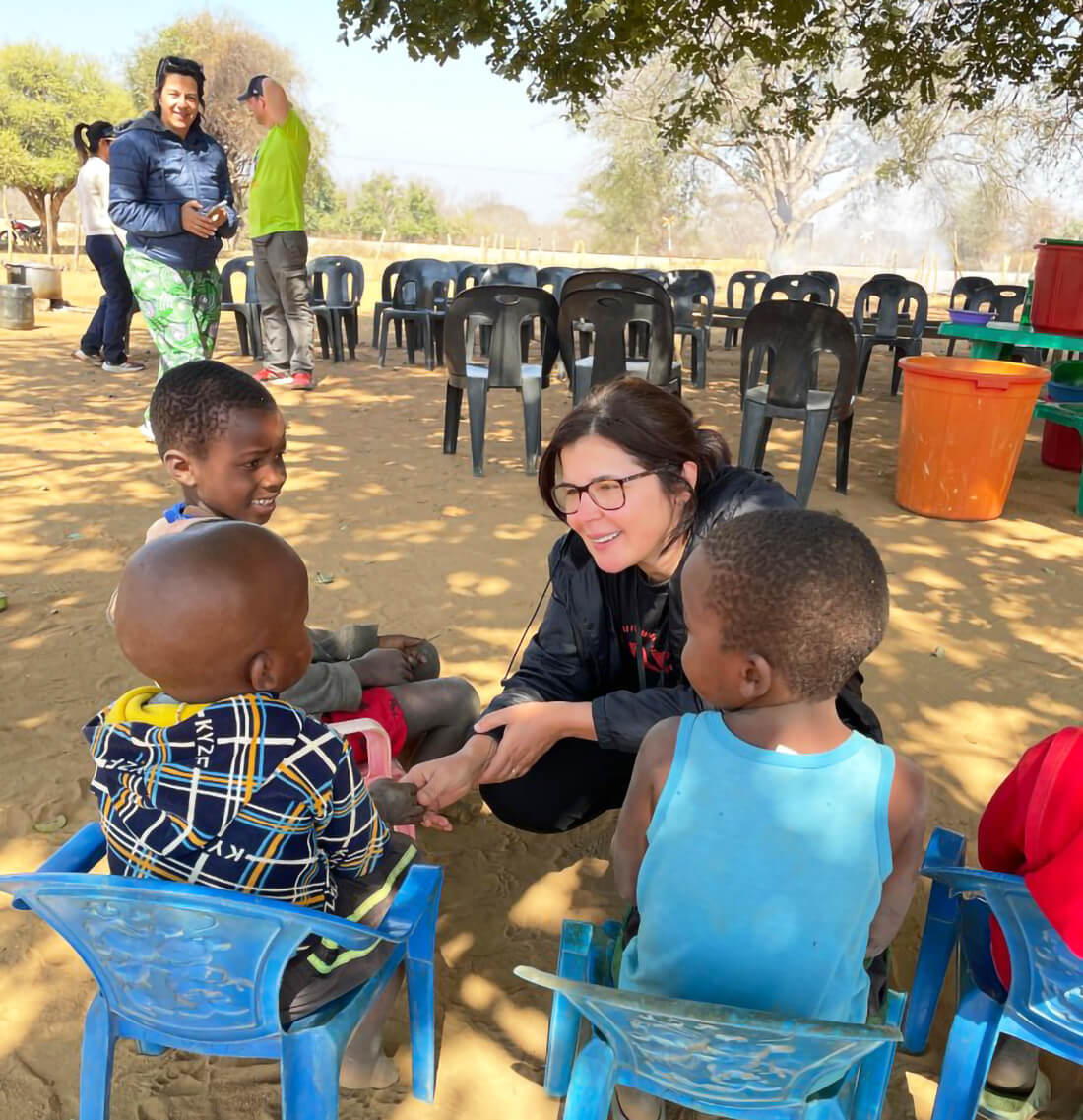 Capa Professora da Escola da URI participa de caravana a Moçambique, na África