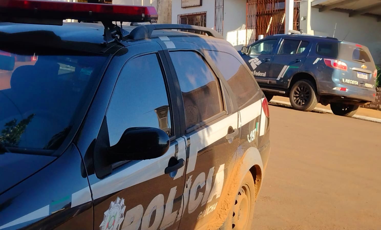 Capa Operação da Polícia Civil e Receita Federal apreende grande quantidade de produtos de origem estrangeira