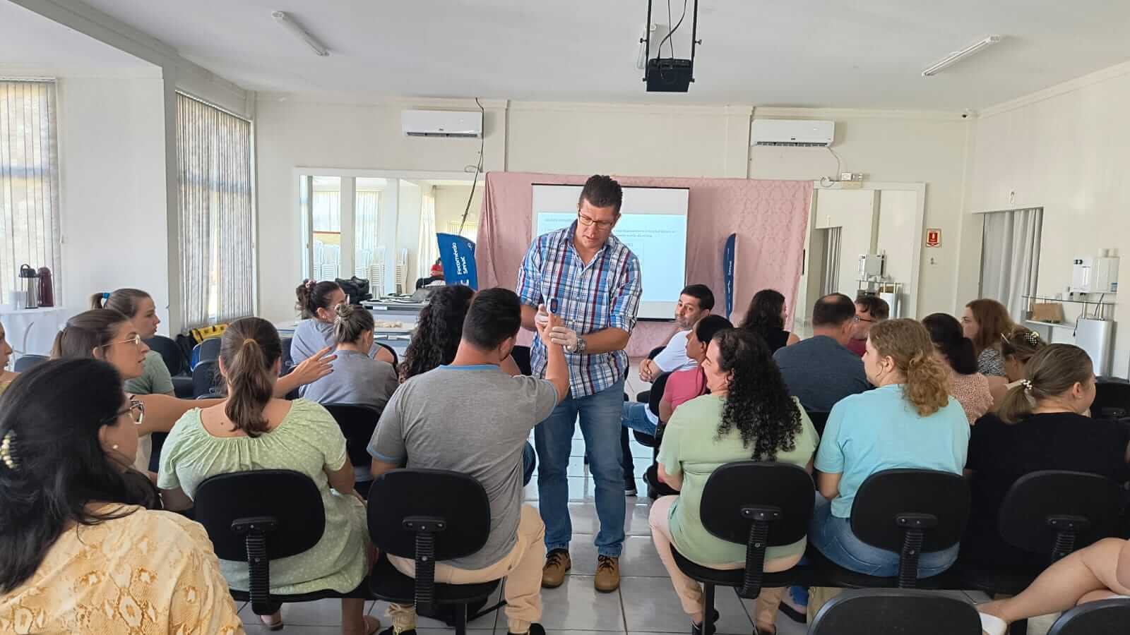 Capa Formação sobre a Lei Lucas capacita educadores de Vista Alegre para atendimento de emergências nas escolas