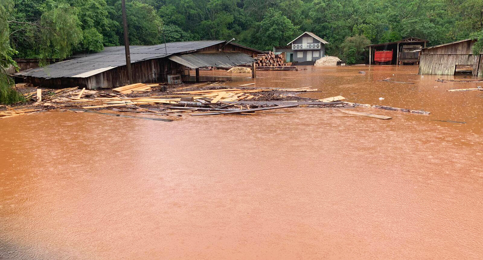 Capa Fortes chuvas causaram alagamentos e transtornos em Ronda Alta