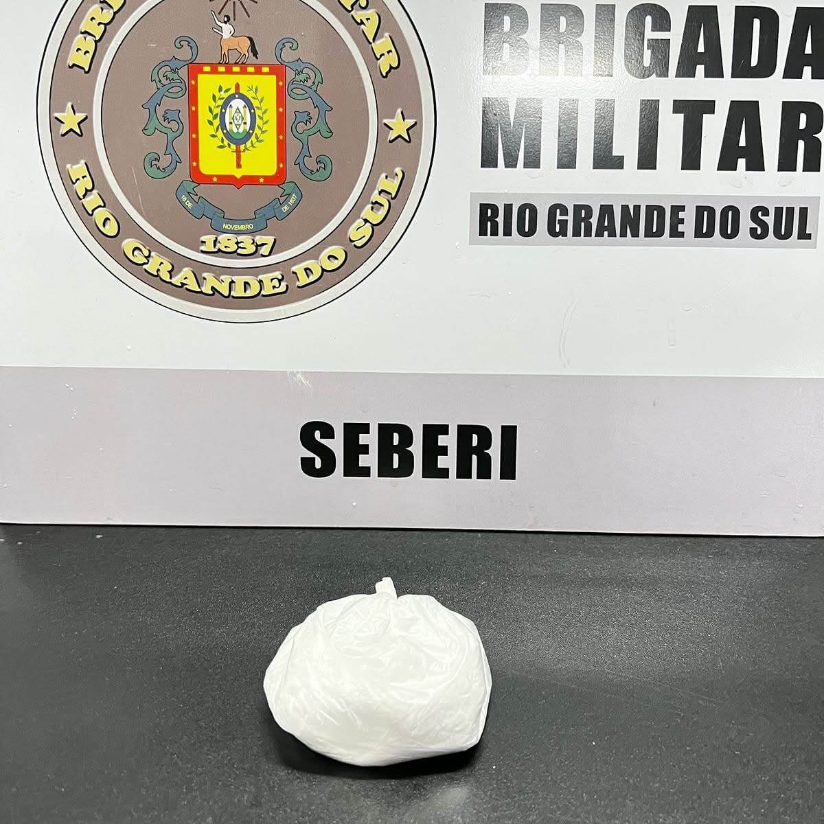 Capa Brigada Militar prende casal por tráfico de drogas em Seberi