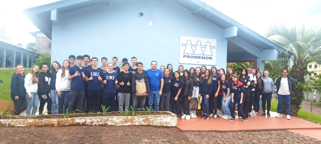 Capa Escola Básica da URI/FW realiza ação social no Promenor