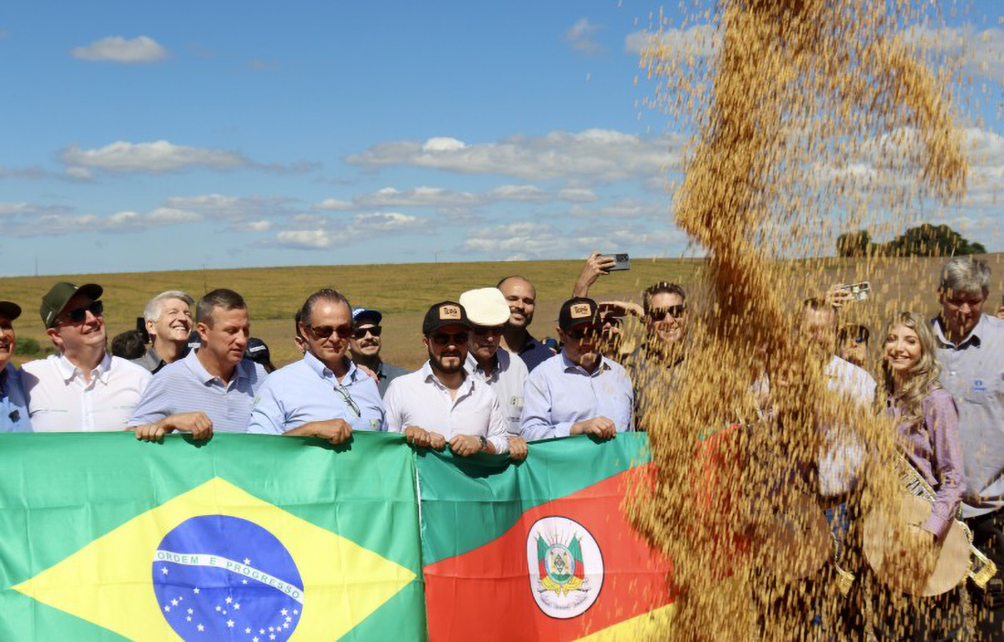 Capa Otimismo marca abertura oficial da colheita da soja no Estado