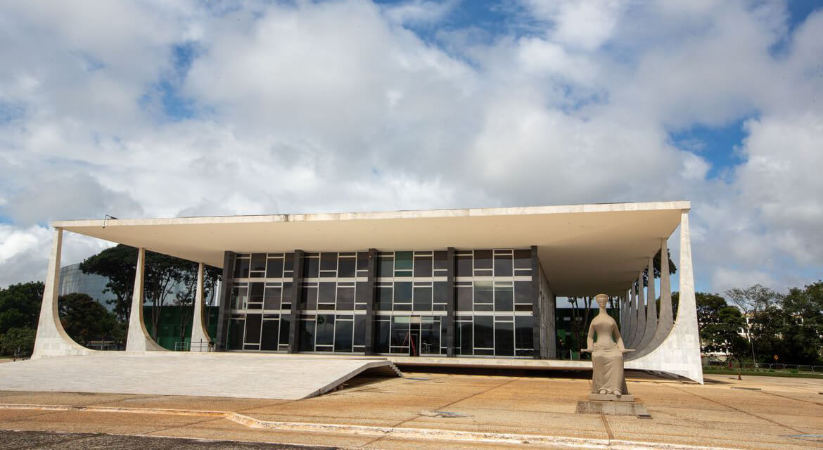 Capa STF proíbe tese de legítima defesa da honra em casos de feminicídio