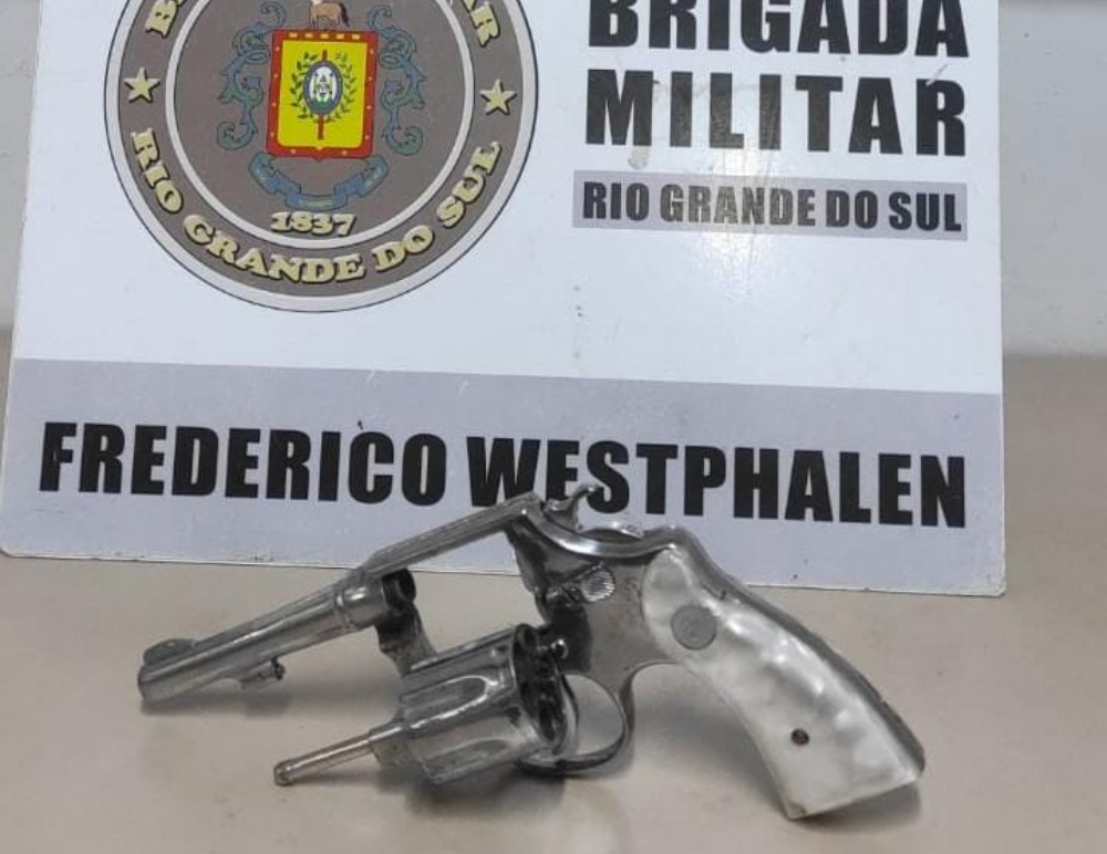 Capa Homem é preso por porte ilegal de arma em Frederico Westphalen