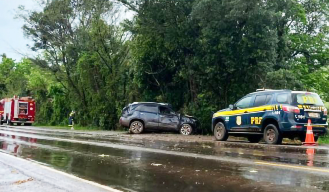 Capa Acidente de trânsito deixa um morto e ferido preso às ferragens na BR-285