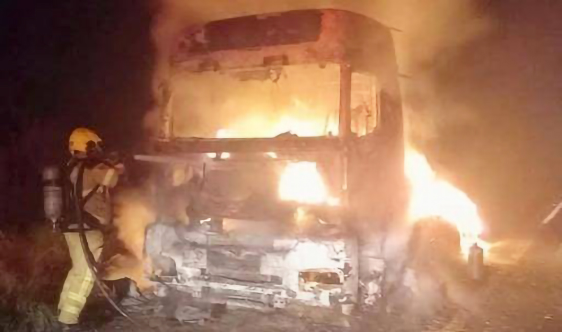 Capa Cavalinho de carreta é destruído por incêndio em São Luiz Gonzaga