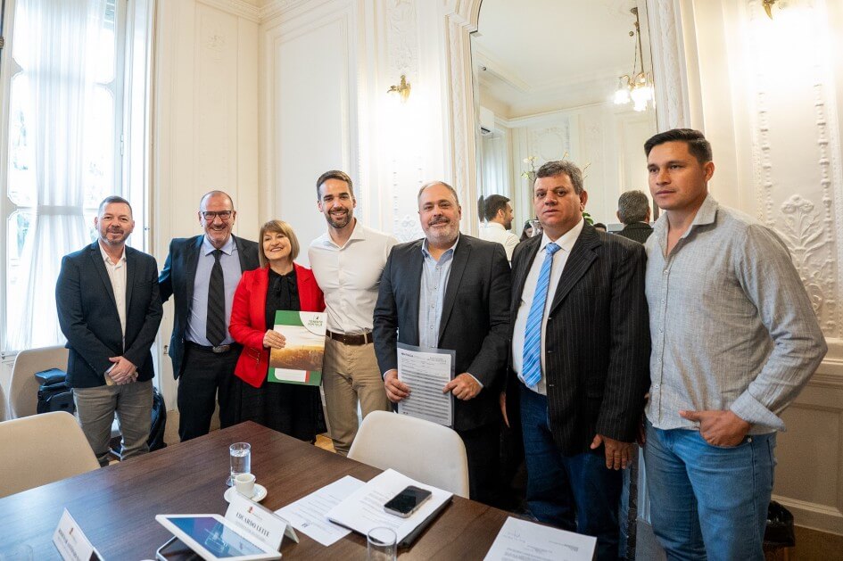 Capa Governador Eduardo Leite recebe prefeito de Tenente Portela e discute demandas para melhorias na infraestrutura