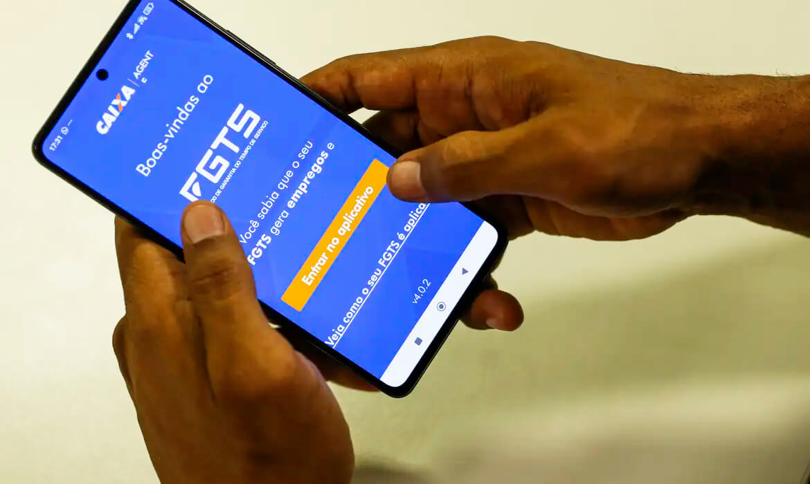 Capa Governo propõe restringir antecipação do Saque-Aniversário do FGTS