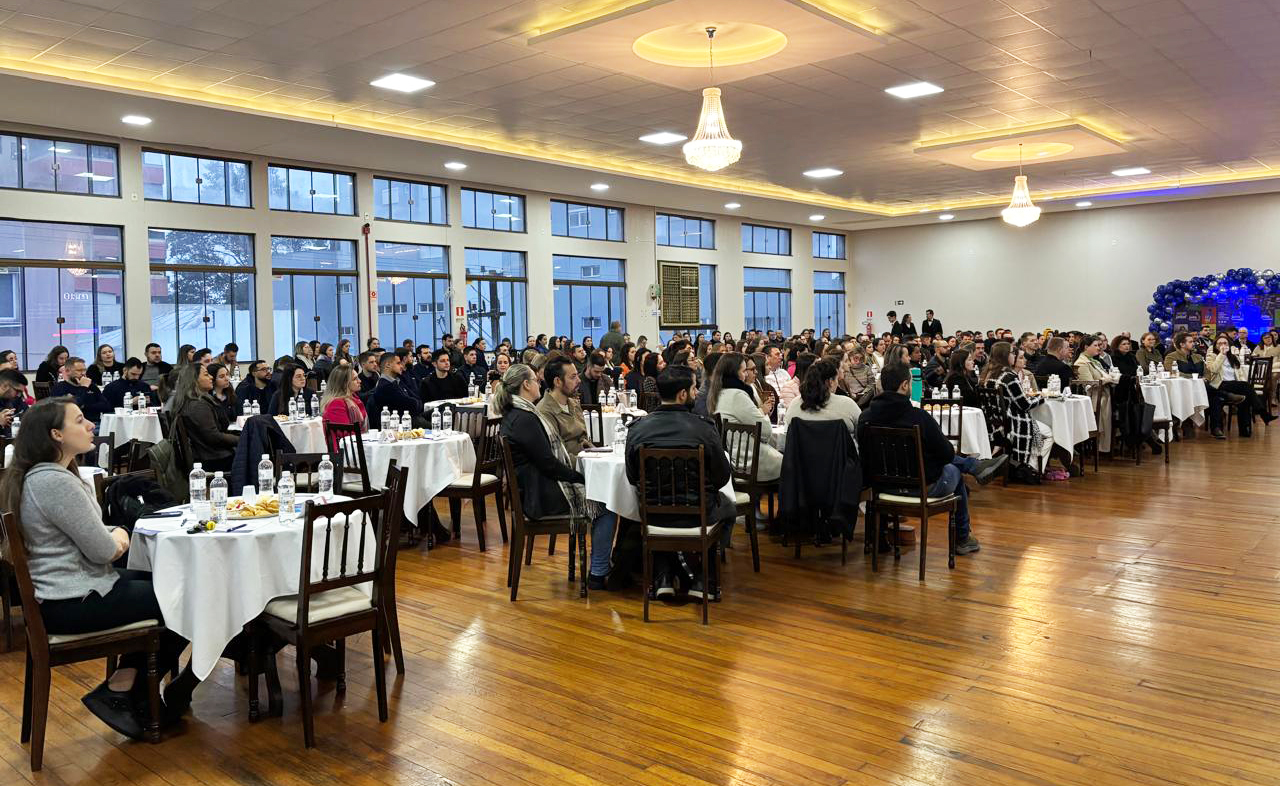 Capa Conexão-Pessoas-Resultados promove manhã de reflexão e conhecimento para transformar ambientes organizacionais