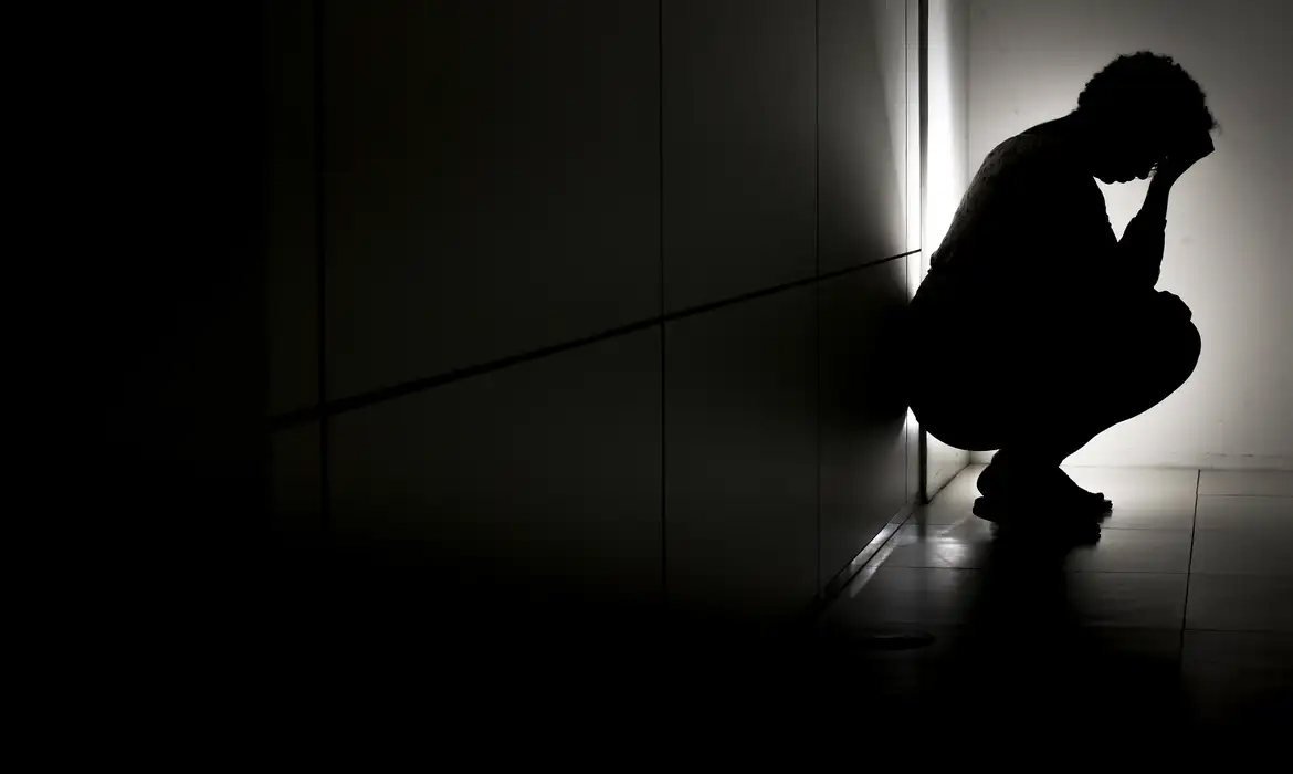Capa Triplica o número de afastamento do trabalho por ansiedade e depressão