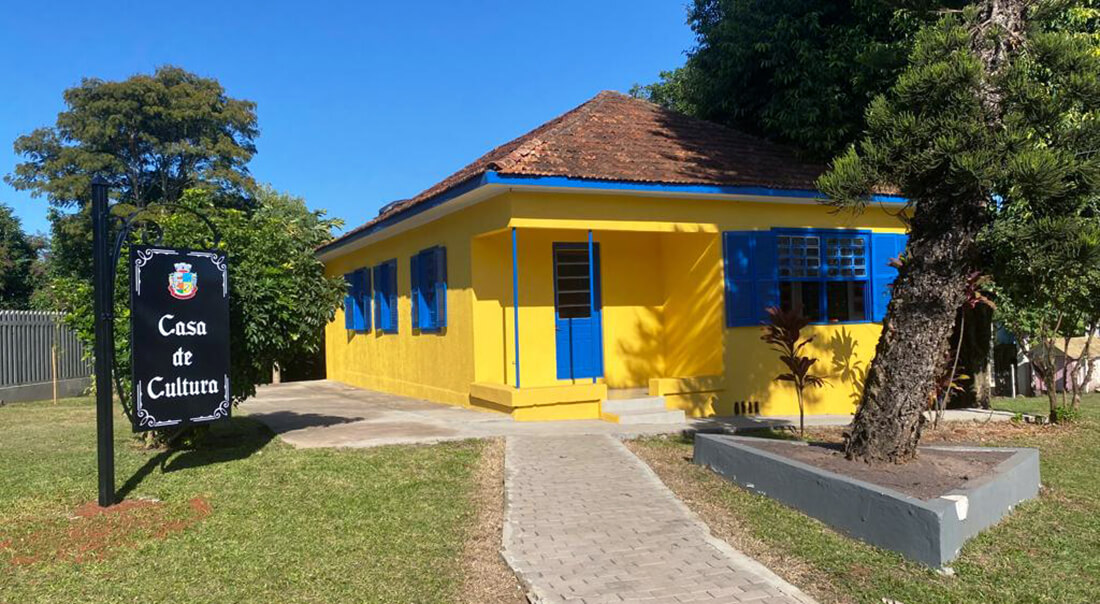 Capa Casa de Cultura de Seberi proporciona uma viagem pelo universo da leitura