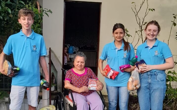 Capa Projeto Vereador Mirim realiza ação social de final de ano em Pinhal