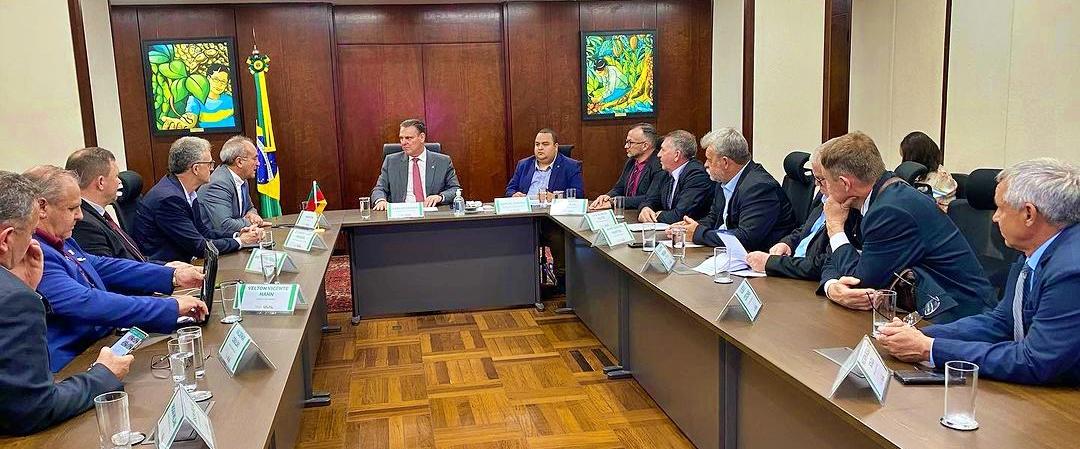 Capa Presidente da Amzop participa de audiência em Brasília para discutir crise no setor leiteiro