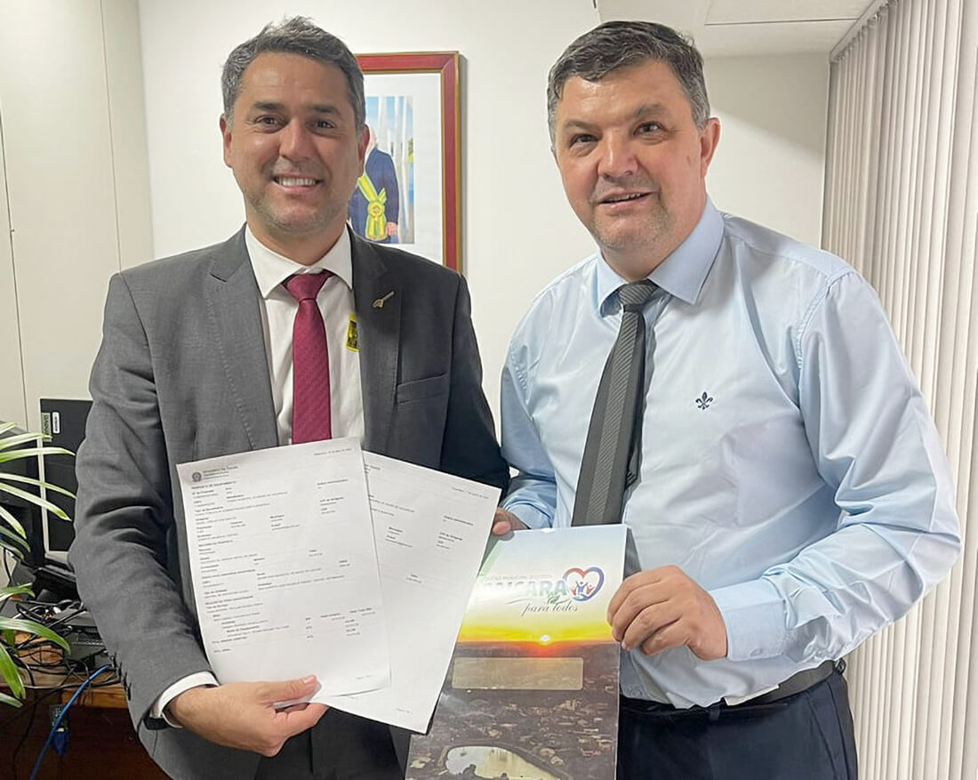 Capa Prefeito de Caiçara entrega proposta de nova UBS ao Ministério da Saúde