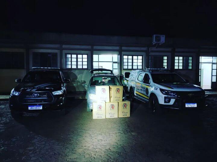 Capa BM e PC apreendem cigarros contrabandeados em Três Passos