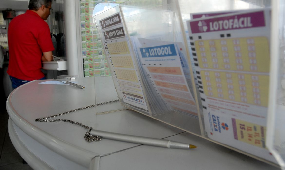 Capa Mega Sena, Quina, Lotofácil e Lotomania ficam mais caras a partir deste domingo