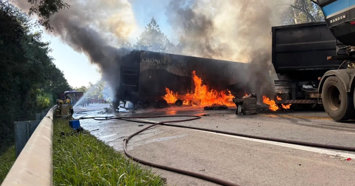Capa Colisão entre caminhões deixa uma vítima fatal e bloqueia a BR-392