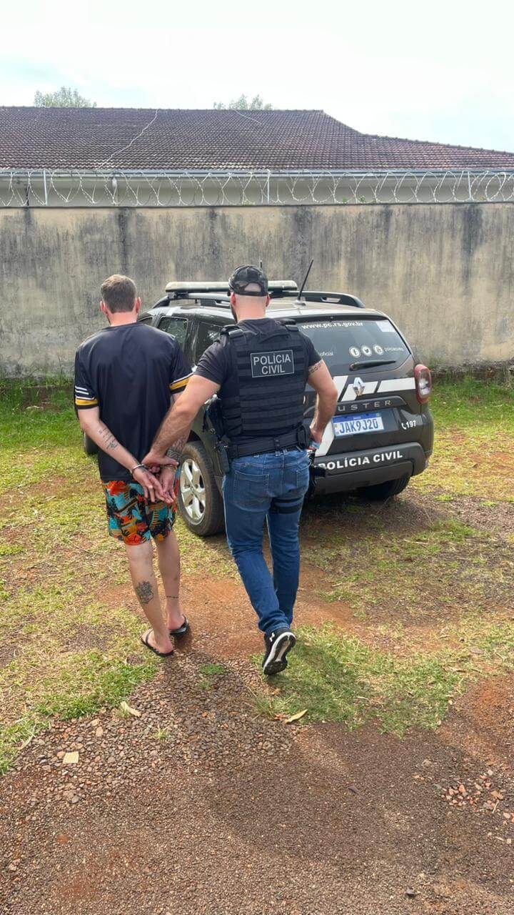 Capa Polícia Civil prende suspeito de porte irregular de arma de fogo e tráfico de drogas em Planalto