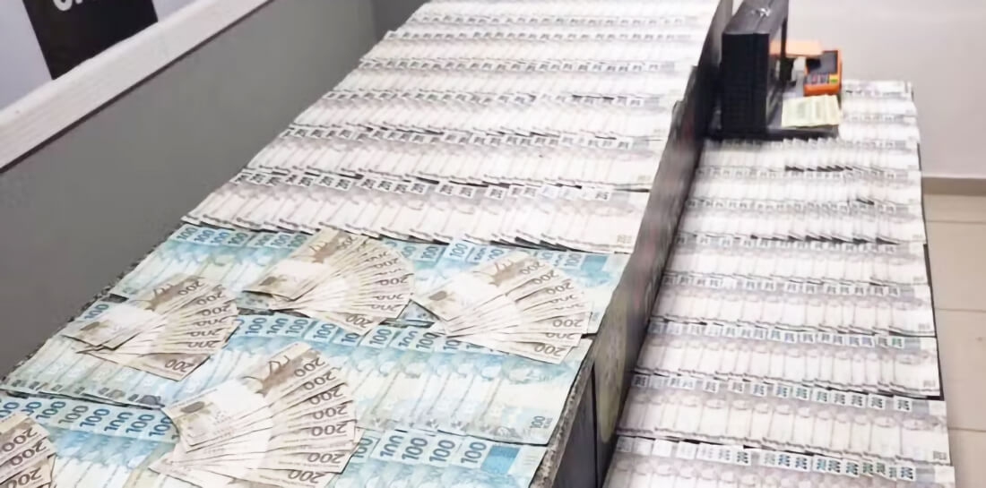 Capa Polícia Civil apreende R$ 120 mil e prende mulher por lavagem de dinheiro em Novo Hamburgo