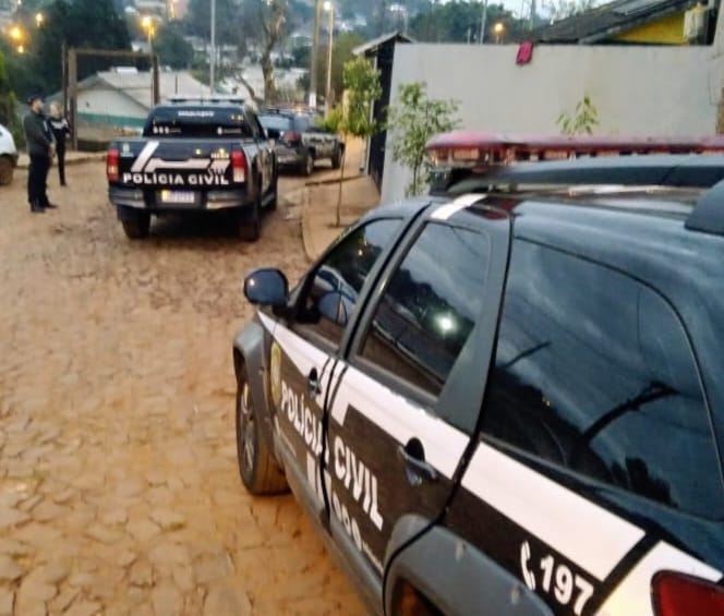 Capa Palmeira das Missões: policiais prendem dois homens com antecedentes pelo crime de tráfico de drogas