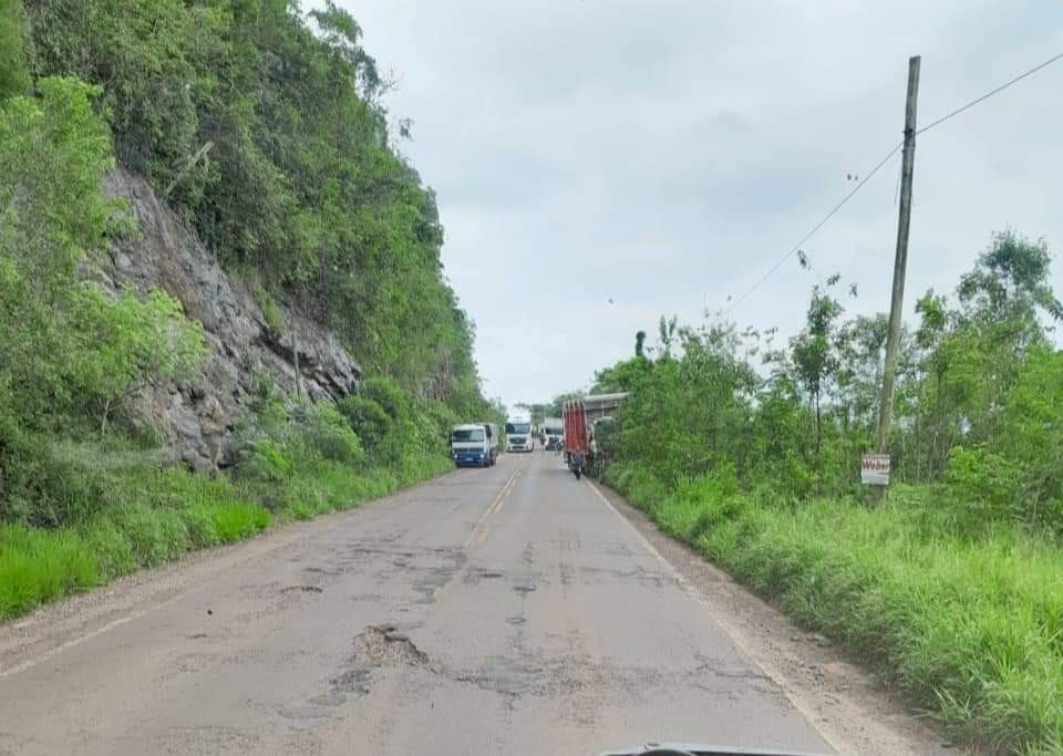 Capa Acidente envolve dois caminhões na RSC 472 em Tenente Portela