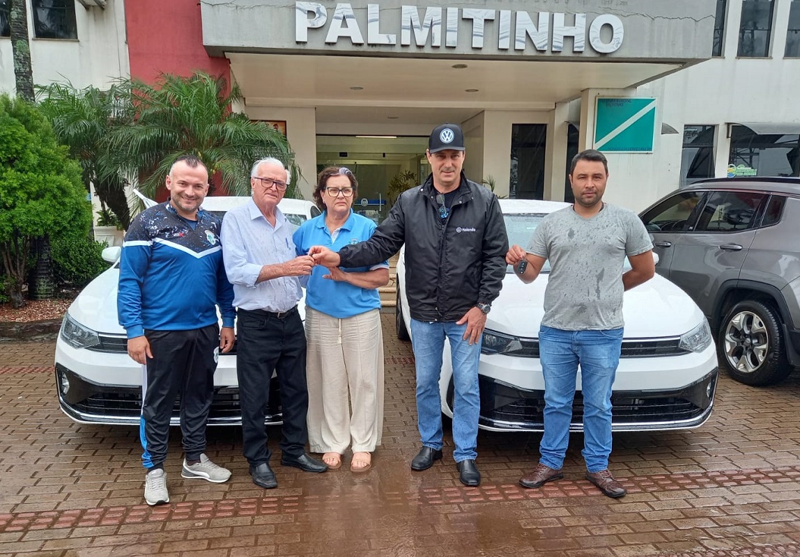 Capa Palmitinho: Saúde recebe novos veículos para transporte de pacientes
