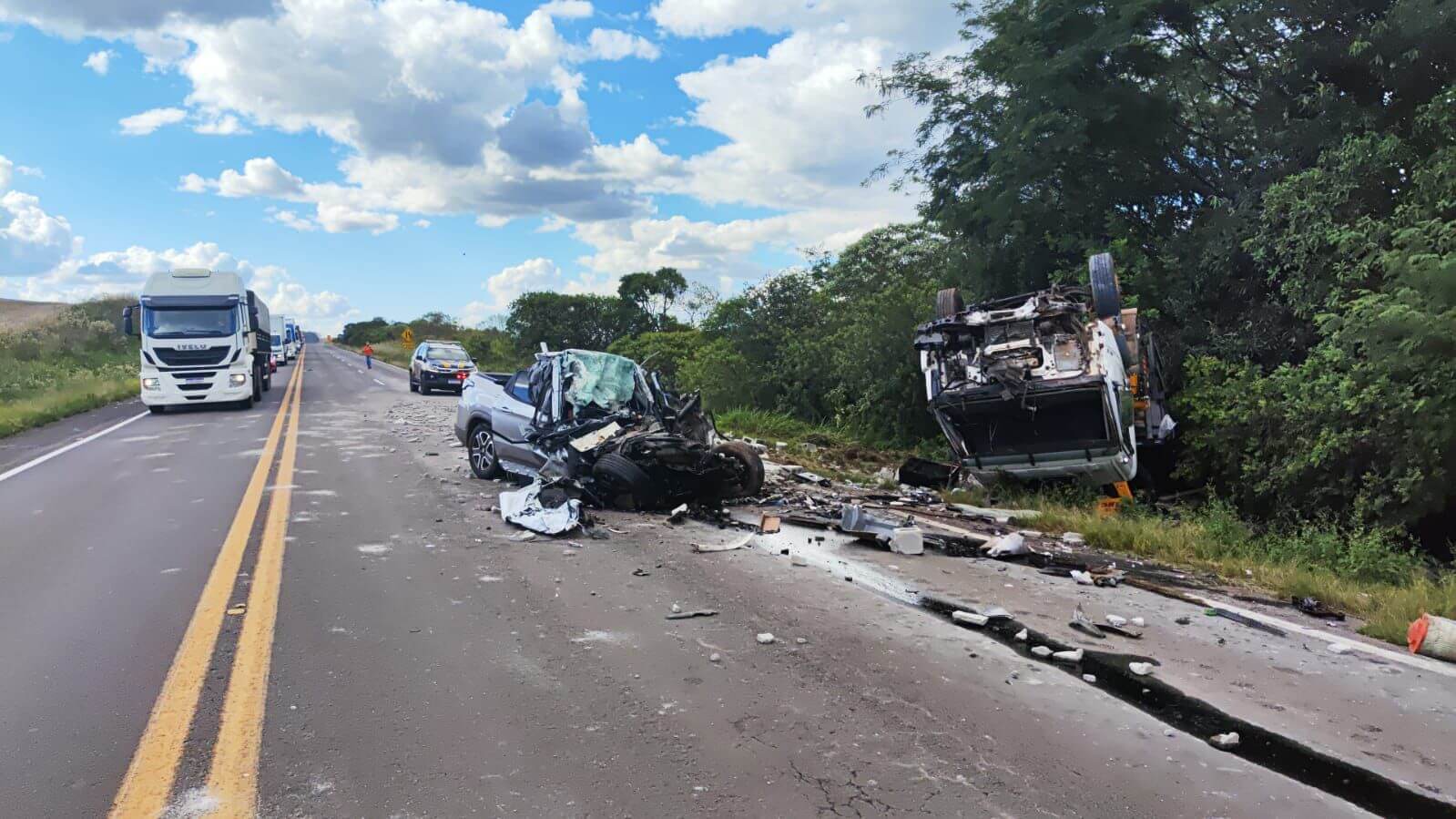 Capa  PRF atende acidente com dois óbitos na BR-386 em Carazinho