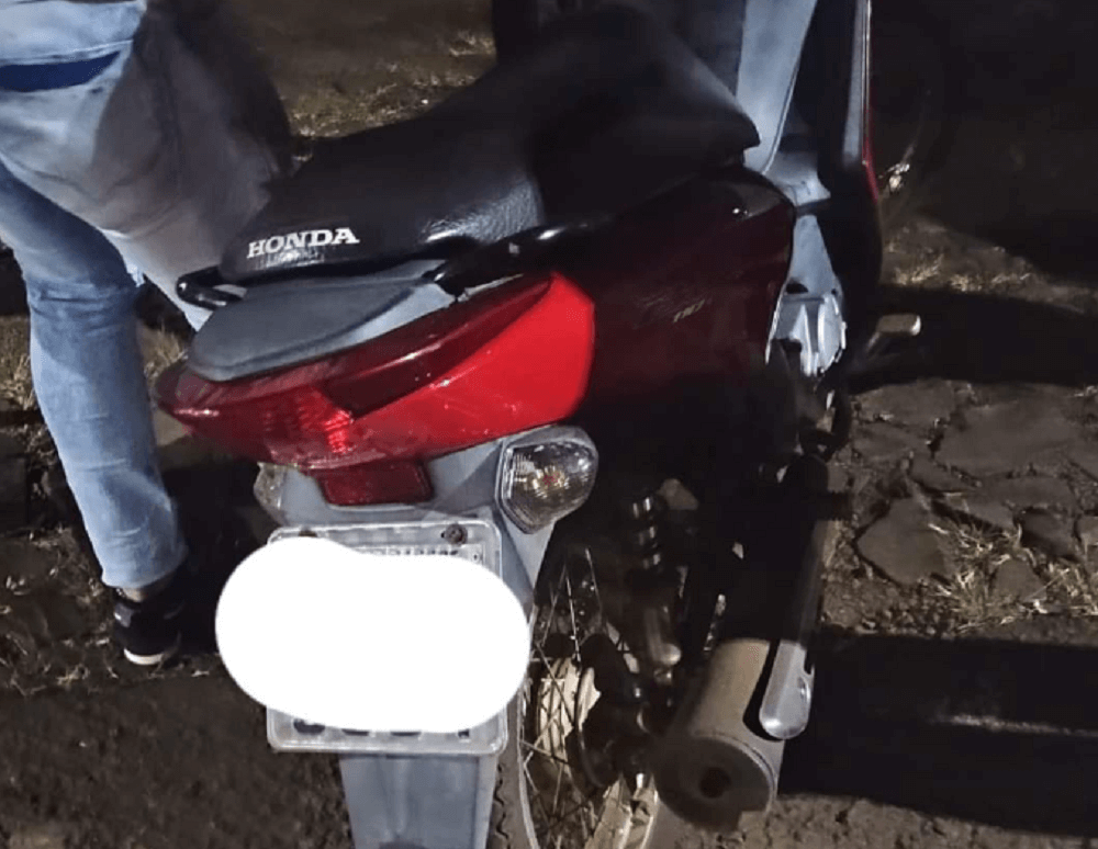 Capa Mulher fica ferida após queda de moto em Três Passos