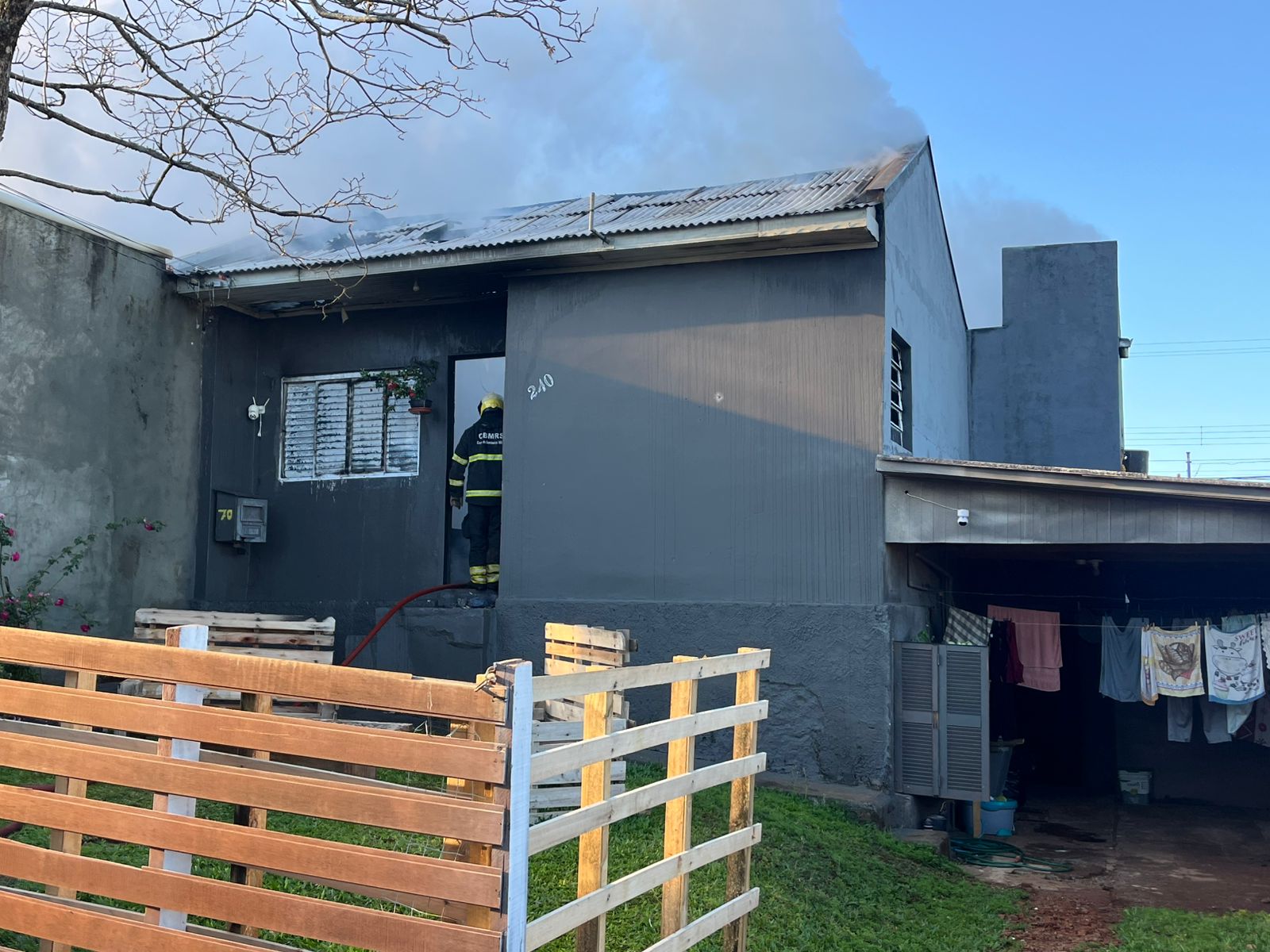 Capa Incêndio atinge residência em Palmeira das Missões