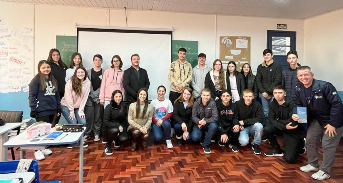 Capa Projeto seja UFSM/FW lança ação nas escolas de Ensino Médio da região