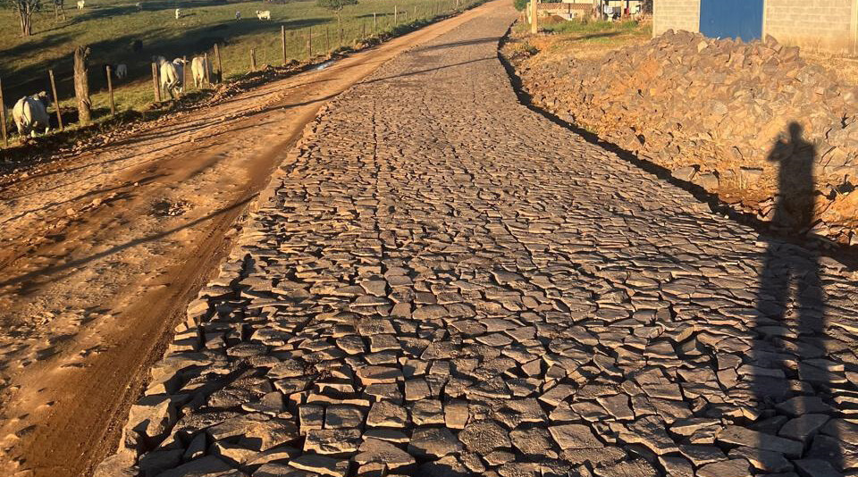 Capa Iniciadas obras de pavimentação na estrada para a linha Getúlio Vargas em Frederico Westphalen