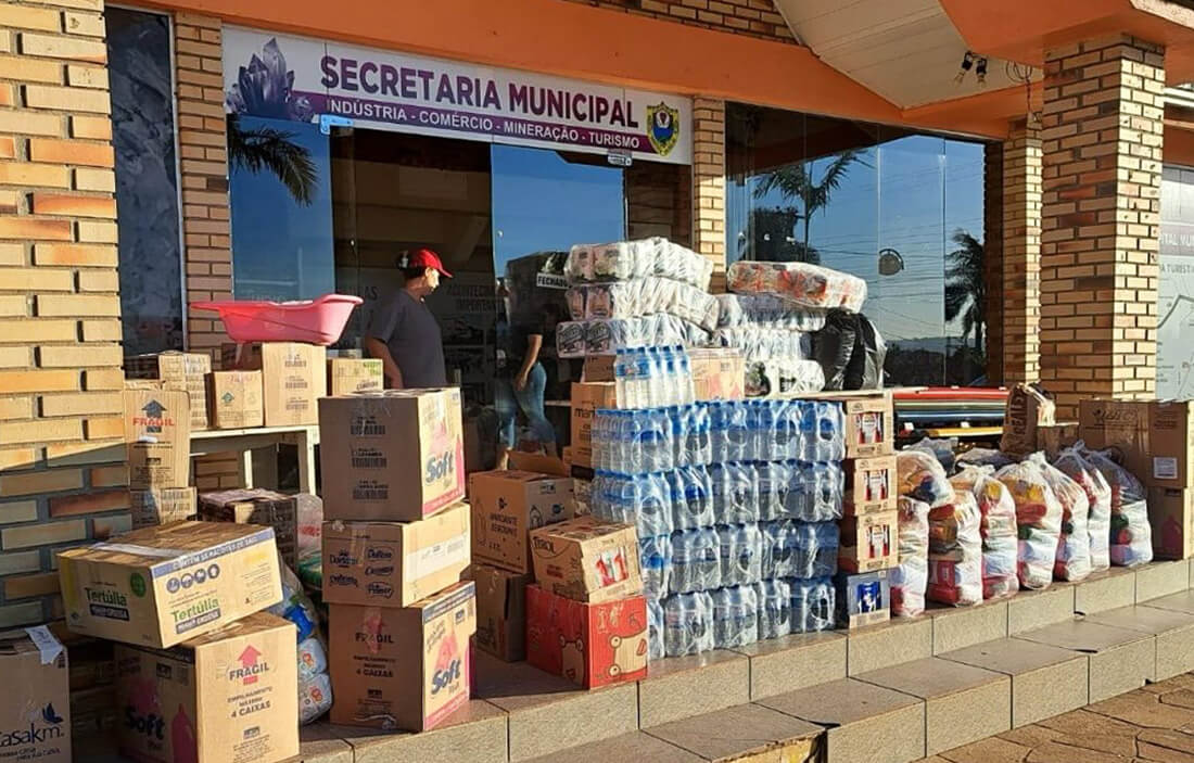 Capa Comunidade de Ametista do Sul arrecada grande quantidade de donativos