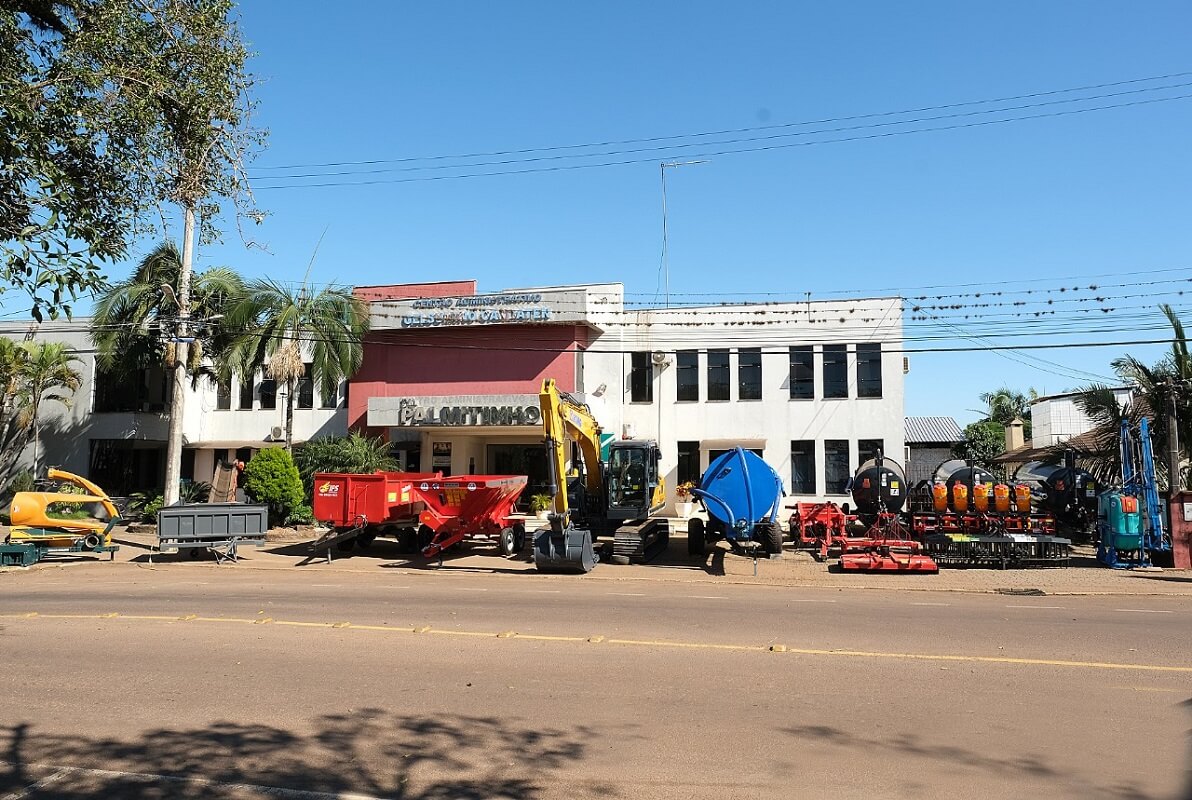 Capa Palmitinho investe R$ 1,5 milhão em maquinário agrícola