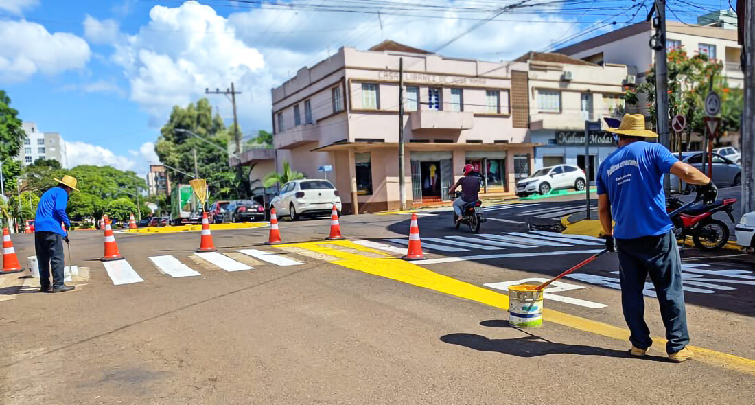 Capa Tenente Portela intensifica pintura de sinalização viária nas avenidas centrais