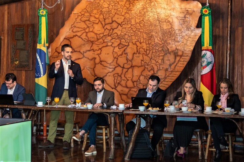 Capa Governo do RS vai antecipar 13º salário do funcionalismo